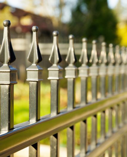ponudba kovinskih ograj