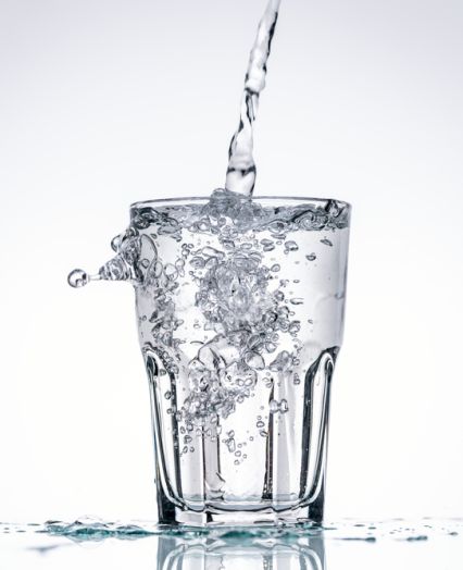 Kozarec z vodo