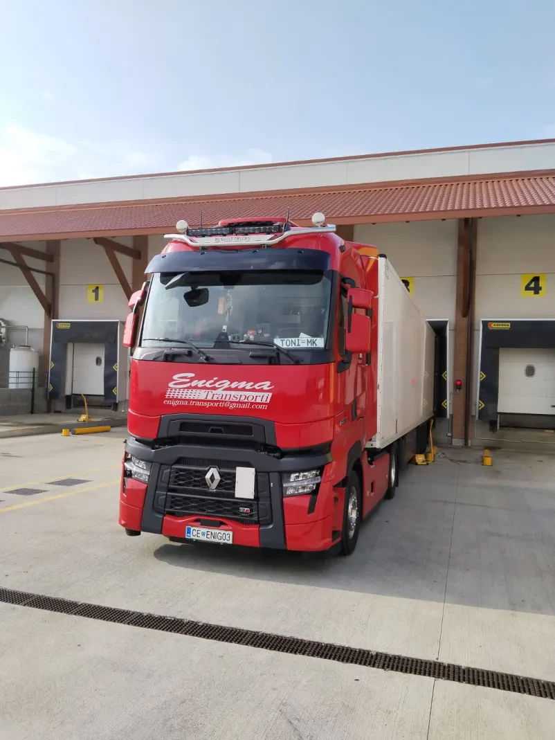 Ugoden cestni transport blaga Ljubljana, Slovenija