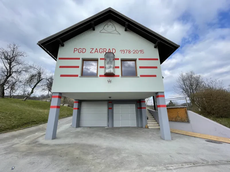 Ugodna dobava in montaža rolo garažnih vrat