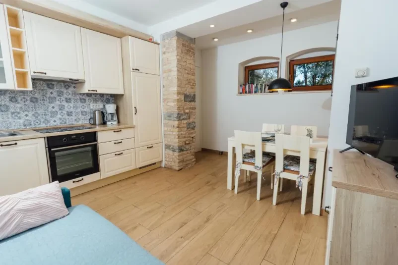 Štirje apartmaji za pare in družine