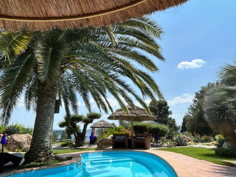 Dobri apartmaji Portorož, Obala
