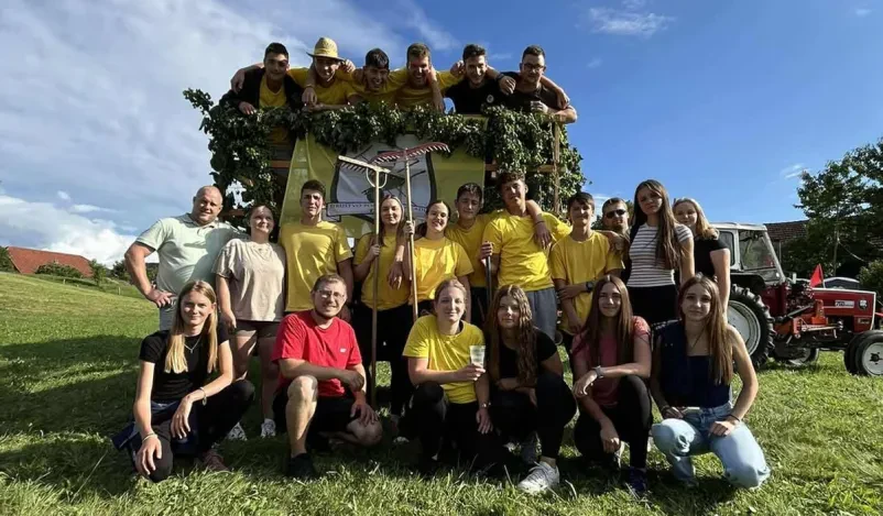 Vesele prireditve in veselice, Društvo podeželske mladine Tabor