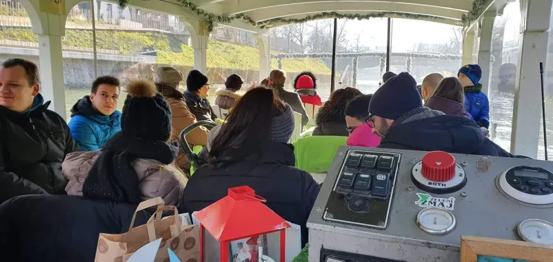 Organiziranje fantovščine na ladjici po Ljubljanici