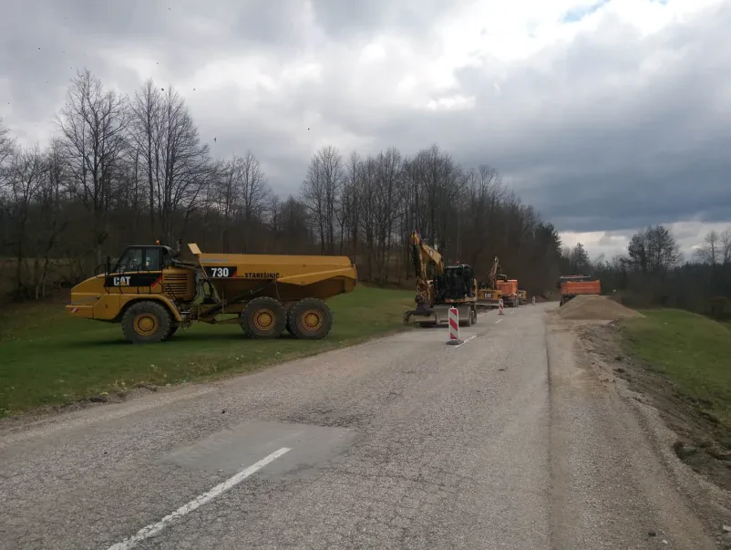 Od izkopa in nasipa do ceste, kanalizacije ali dvorišča