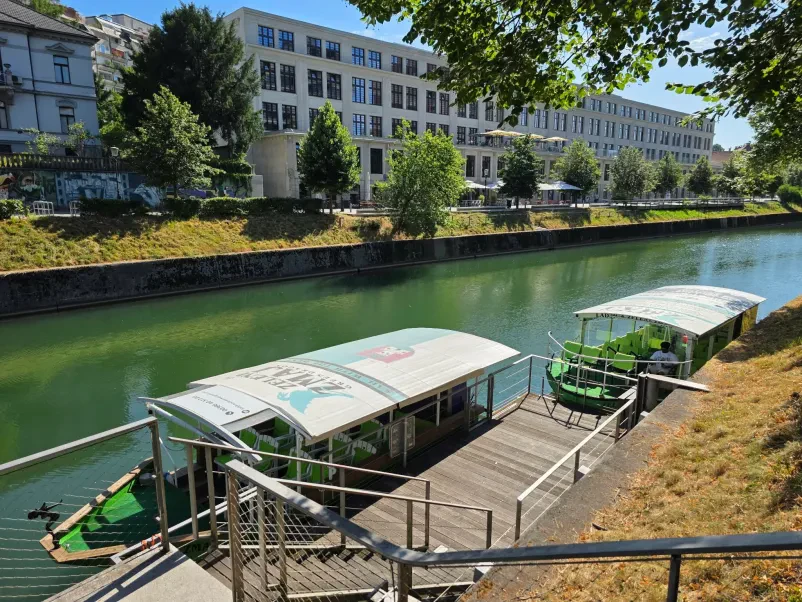Vožnja z ladjico po Ljubljanici