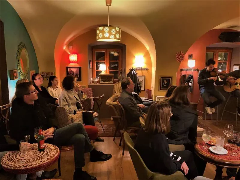Kava, umetnost in druženje v kavarni Ptuj MuziKafe