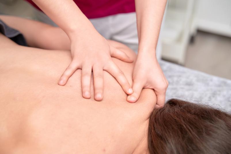 Zmanjšajte kronične bolečine in izboljšajte počutje obiščite kiropraktika Ptuj, Maribor, Štajerska