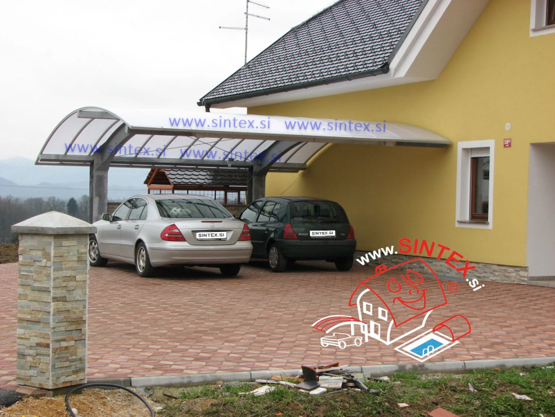 Kovinski nadstreški Slovenija za zaščito vašega vozila