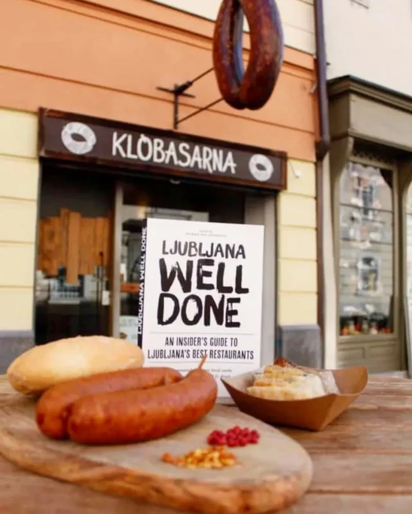 Klobasarna Ljubljana – domača kranjska klobasa v središču mesta