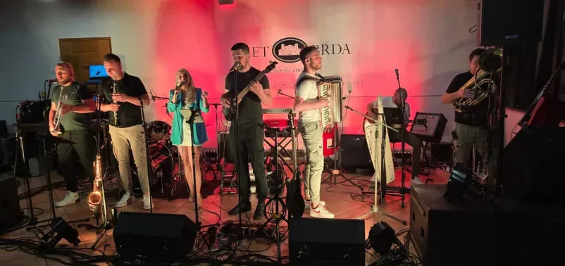Ozvočenje in osvetlitev za poroke, koncerte in prireditve Slovenija