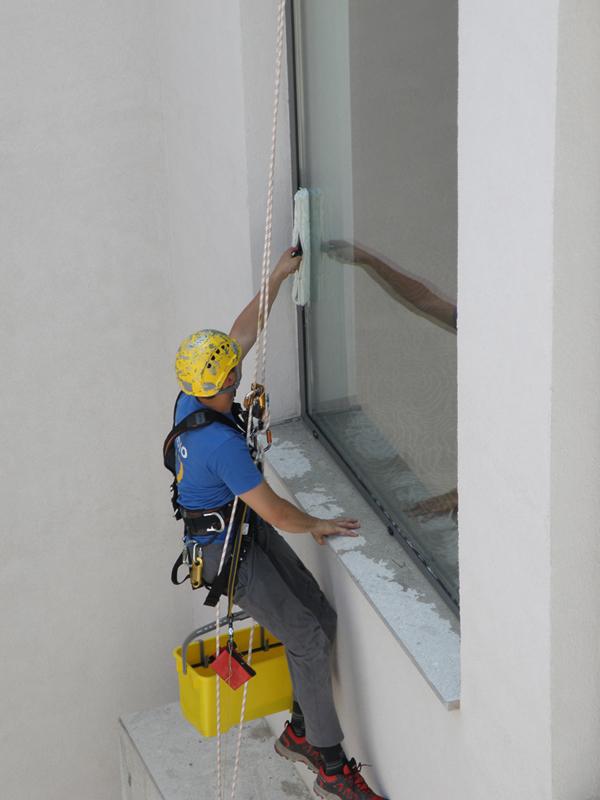 Dela na višini Slovenija