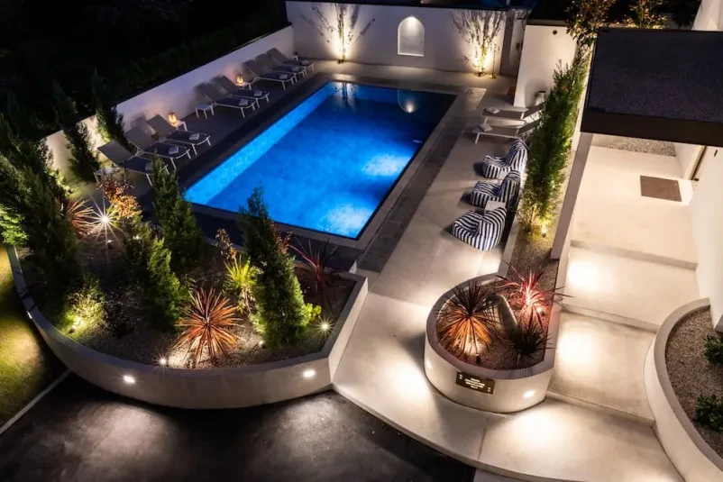 Villa und moderner Cube, zwei Seelen eines Luxus-Resorts in Ljubljana