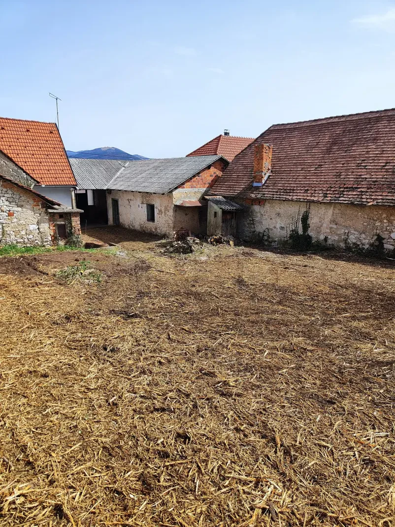 Kiper prevozi za gradbene in vrtne projekte Sežana, Primorska