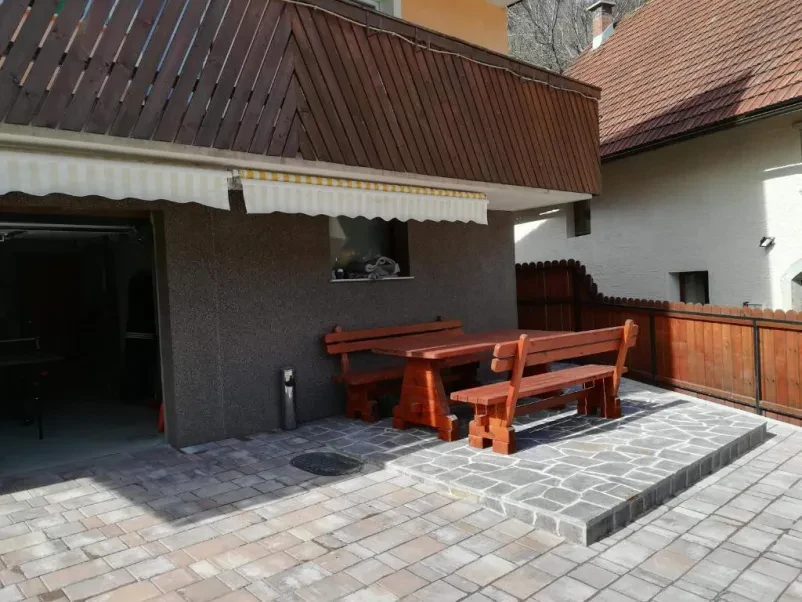 Apartma z balkonom in parkiriščem Nomenj, Gorenjska