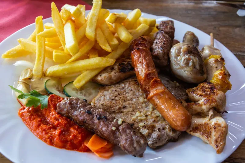 Zakaj izbrati hitro hrano, najboljši kebab na Suhem mostu?