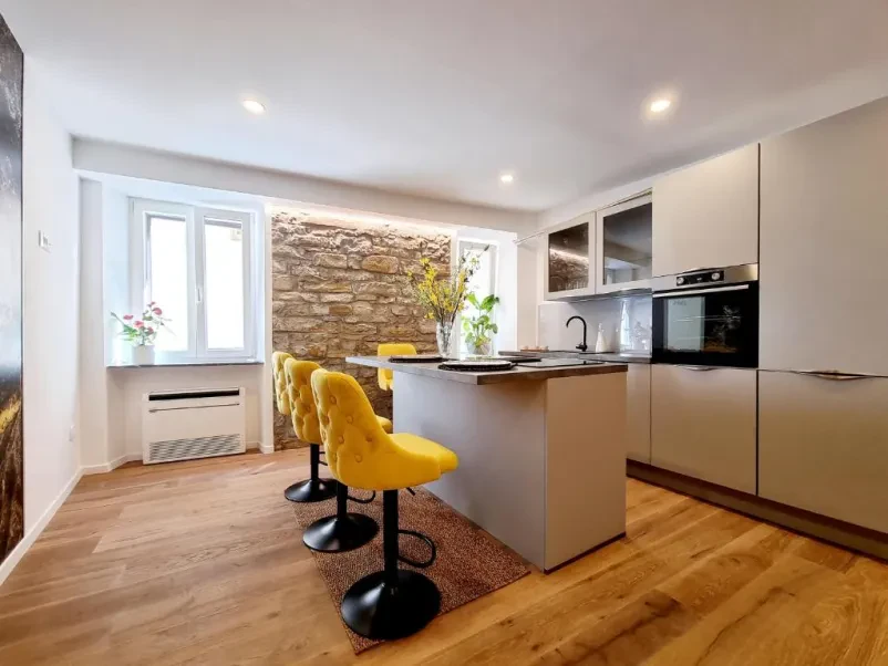 Dober apartma Piran z dvema spalnicama in udobno namestitvijo