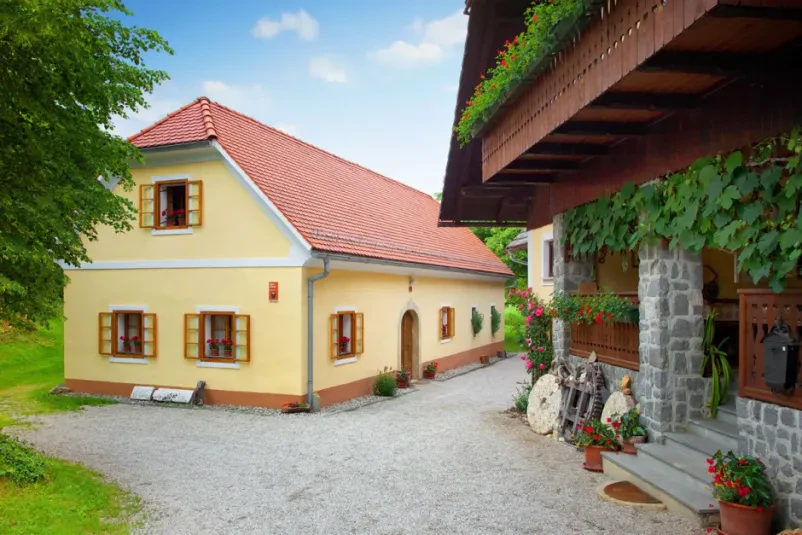 Najem apartmajev na kmetiji Nova Cerkev