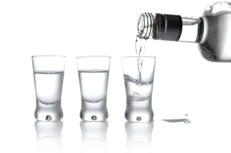 Pomoč pri alkoholni odvisnosti za posameznike in družine Ljubljana