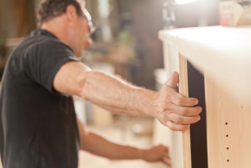 Dostava in popravilo pohištva po meri Dravograd