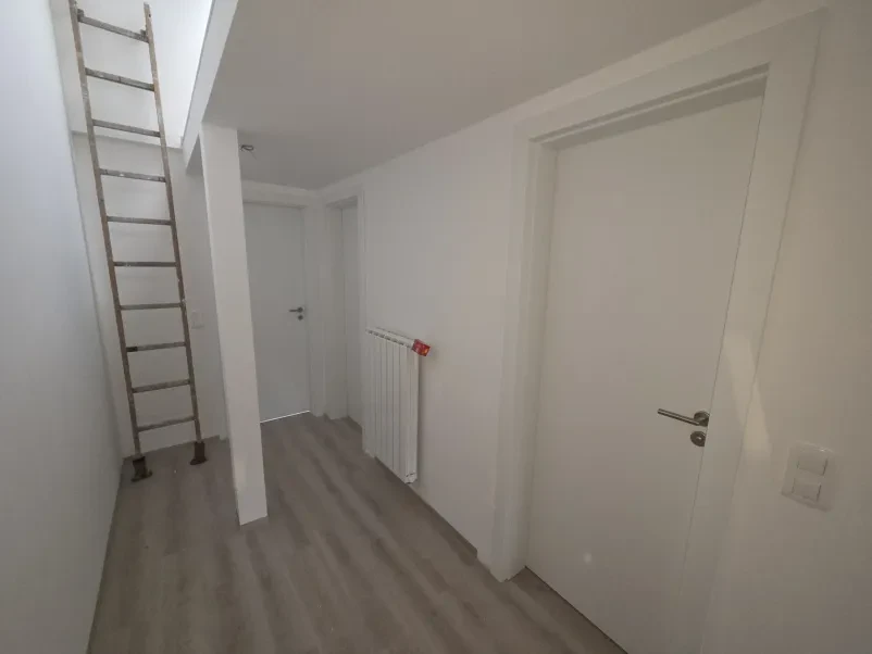 Prodaja in montaža notranjih vrat