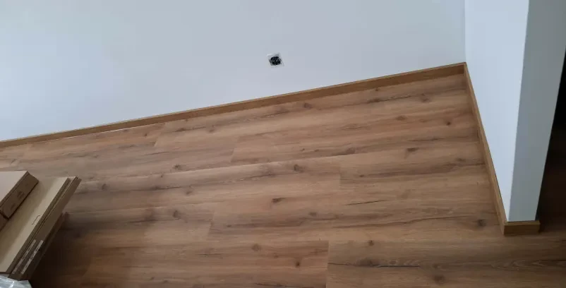 Monter notranjih vrat na Koroškem