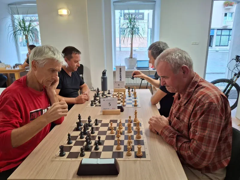 Tekmovanje v šahu Idrija, Slovenija