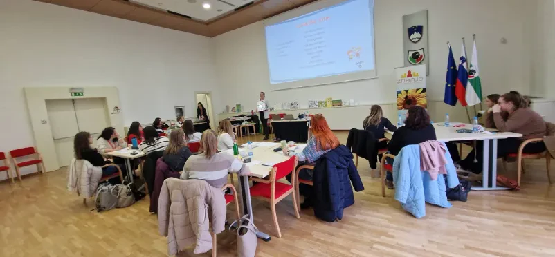 Seminarji in izobraževanja za pedagoške delavce Slovenija
