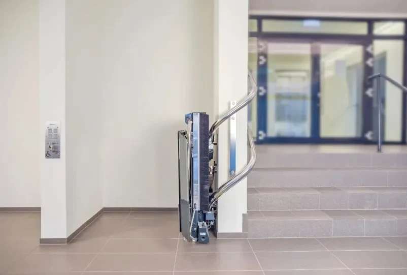 Prodaja in vgradnja dvigal za invalide