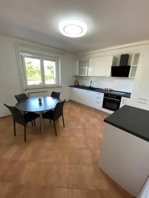 Turistična kmetija s prenočišči Koper, Obala