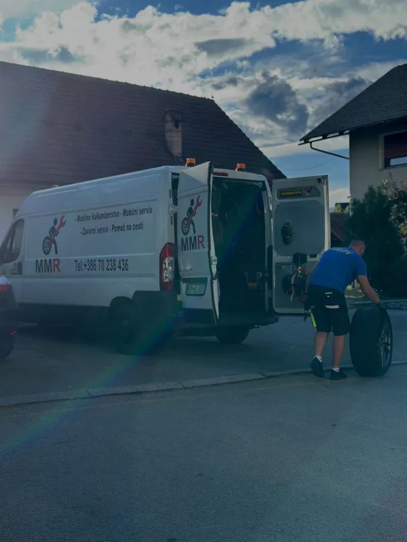 Avtomehanik na terenu Notranjska, Slovenija