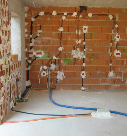 Sončne elektrarne, elektroinštalacije in elektro projektiranje