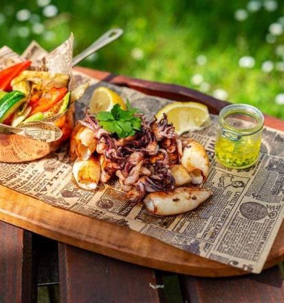 Burgerji, kraft piva, odlične sladice, zaključene družbe