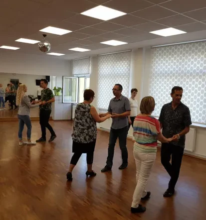 Poučevanje plesa in rekreativna vadba Maribor