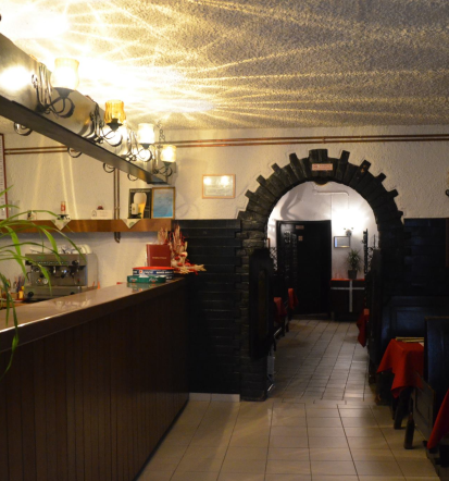 Domače pivo, prostor za zaključene družbe, pizzerija, okrepčevalnica