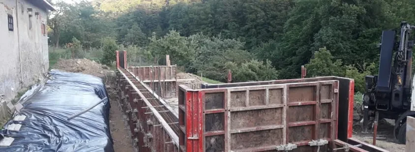 Zemeljska dela, in izdelava gnojnih jam Slovenija