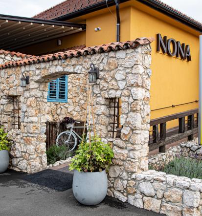 Gostilna in pizzerija, čisti ambient, ki je prijetno urejen