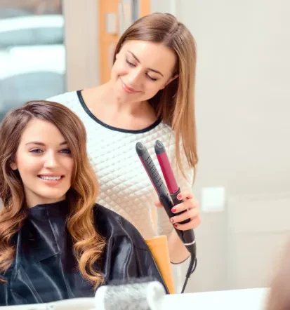 Frizerski salon, frizer, frizerske storitve, striženje, barvanje