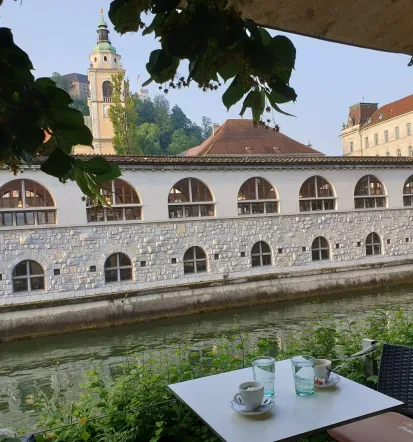 PROMENADA je odlično restavracija, v Ljubljana center
