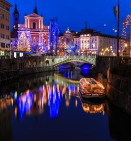 Vožnj z ladjico po Ljubljanici