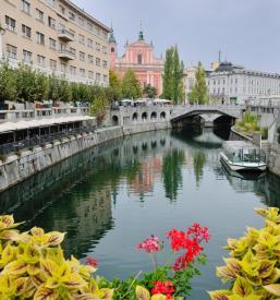 Vožnj z ladjico po Ljubljanici