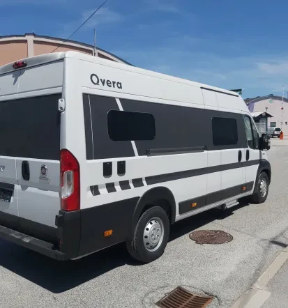 Polepitev vozil, plovil in pohištva