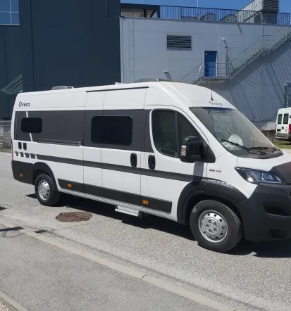 Polepitev vozil, plovil in pohištva