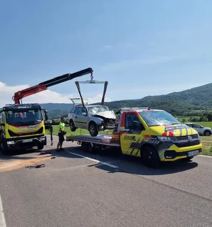 Zanesljiva avtovleka in servis vozil Primorska