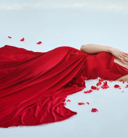 Boudoir in glamour fotografiranje, profesionalno ličenje in ureditev pričeske