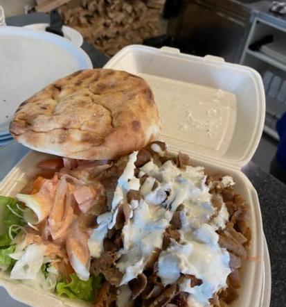 Picerija, gostilna, pice iz krušne peči, jedi po naročilu