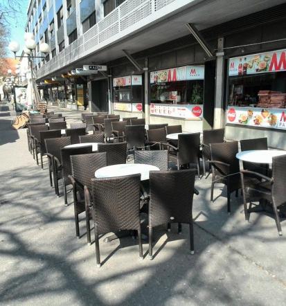 Strežemo vam najboljši kebab, burgerje in ostali fast food v celotnemu Mariboru