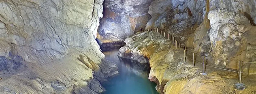 Tour of the Planina Cave by Boat, Jamarsko društvo Planina