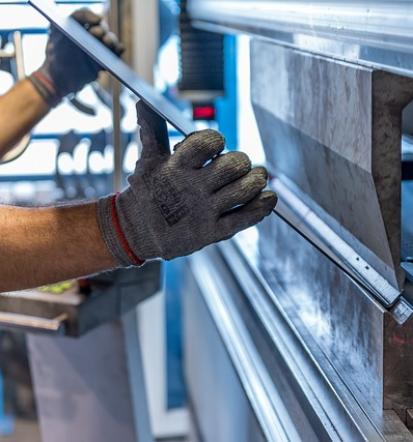 Obdelava kovin s CNC stroji