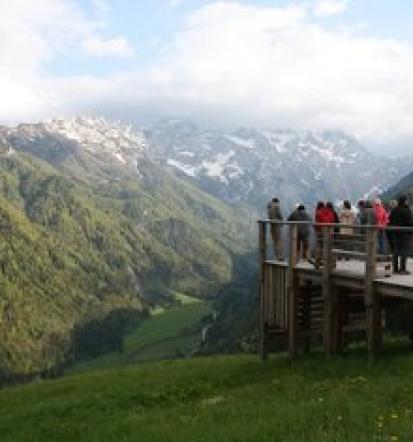 Sodelujemo z različnimi strokovnjaki, ki nam pomagajo pri vzpostavljanju turističnih blagovnih znamk